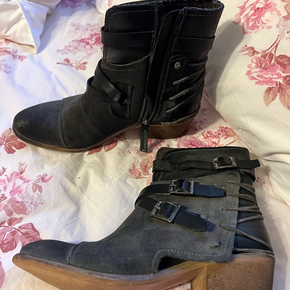 Roan by Bed Stu jag suede ankle boot Gray/Black genuine leather size 6. New - Picture 4 of 7